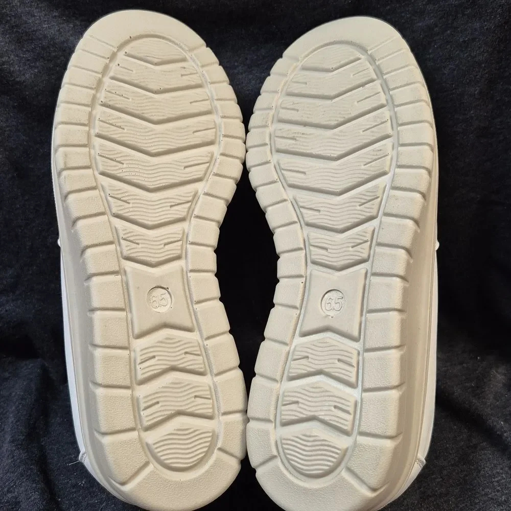 Easy Street 6.5 White Wedge Sneaker